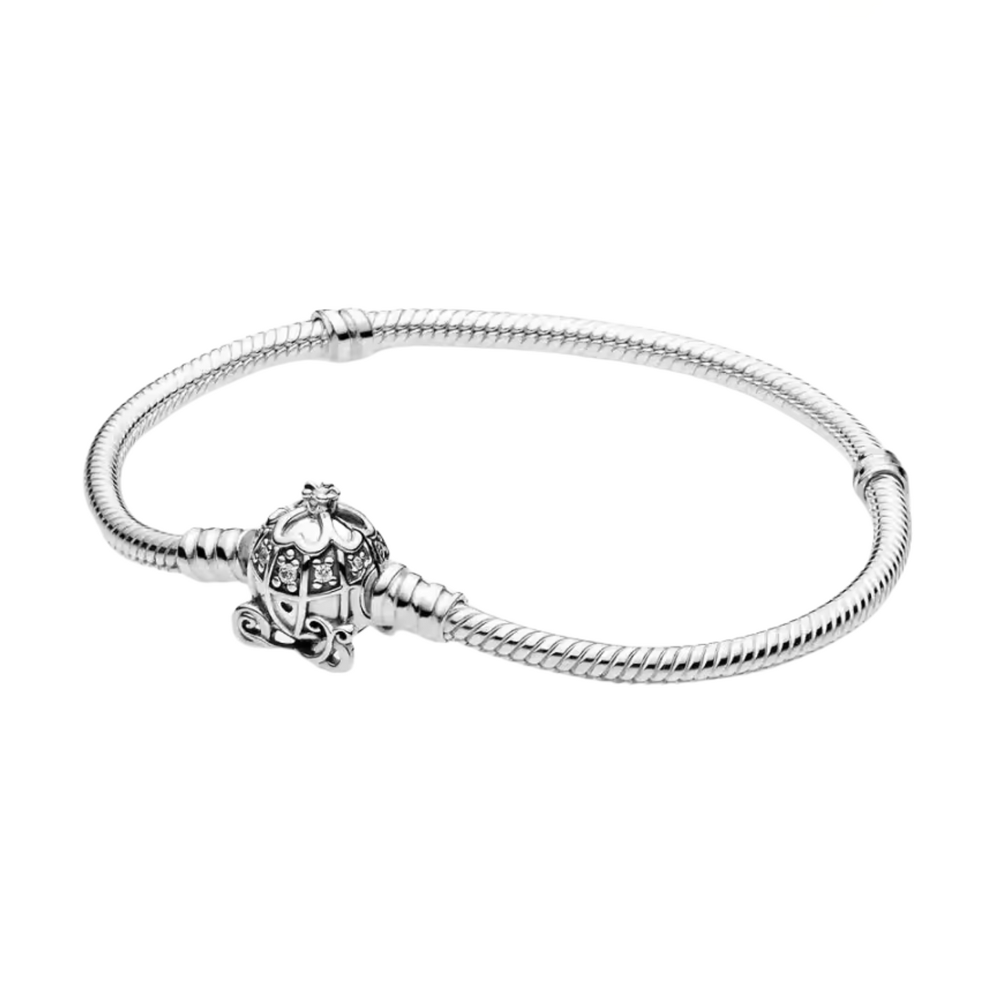 Laissez la magie de Cendrillon illuminer votre poignet avec ce bracelet élégant et féérique, mettant en vedette le célèbre carrosse de la princesse. Un bijou digne d’un conte de fées.
