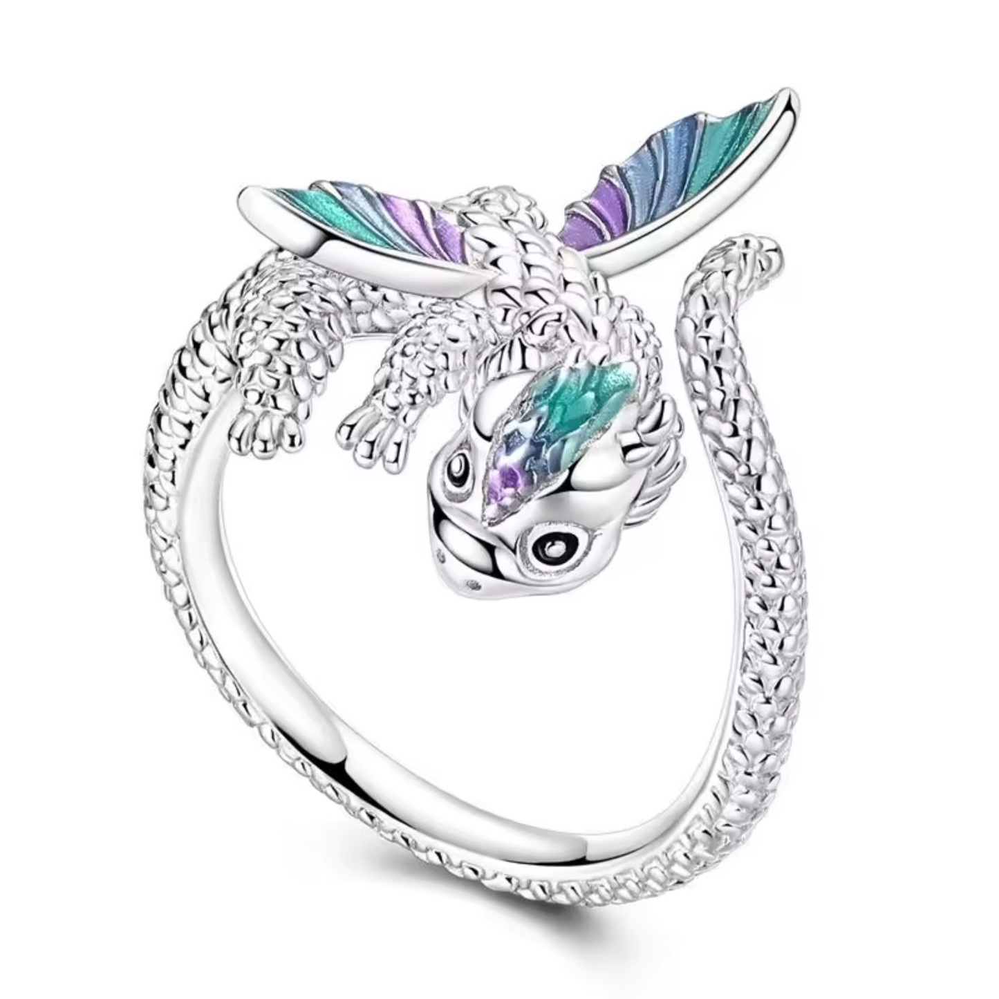 Ajoutez une touche de légende et de couleur à votre collection avec ce charm dragon en argent 925. Son corps s’enroule avec élégance et ses ailes multicolores apportent une note éclatante et mystérieuse. Un bijou unique pour celles et ceux qui aiment les designs audacieux et fantastiques.
