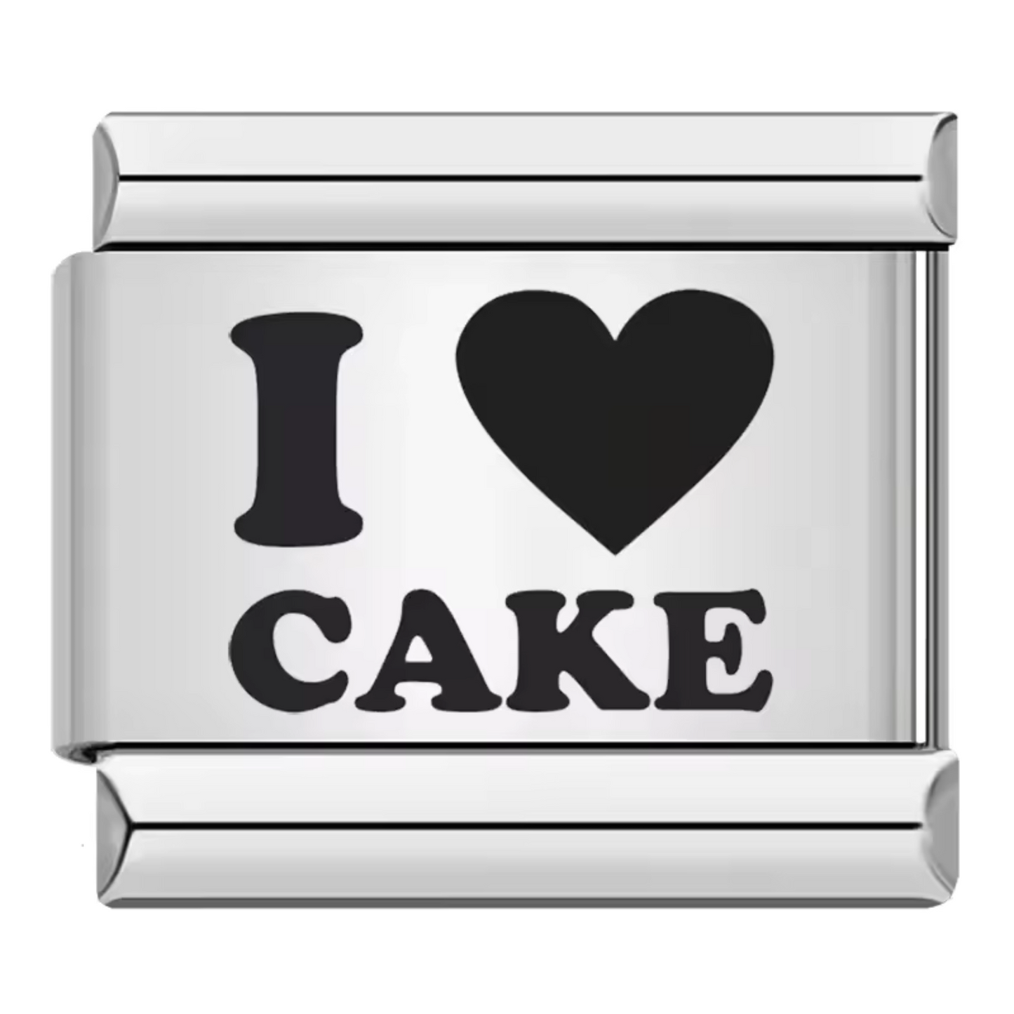 Ce charm italien délicieusement gourmand arbore l’inscription « I Love Cake » en lettres élégantes sur une finition argentée brillante. Conçu en acier inoxydable de haute qualité, il allie solidité et élégance pour un look moderne et subtil. Facile à clipser, il s’adapte parfaitement à nos bracelets composés de 17 maillons extensibles et réglables, convenant à toutes les tailles de poignet. Compatible avec tous nos charms italiens, ce bijou est idéal pour les amoureux de douceurs, ajoutant une touche sucrée