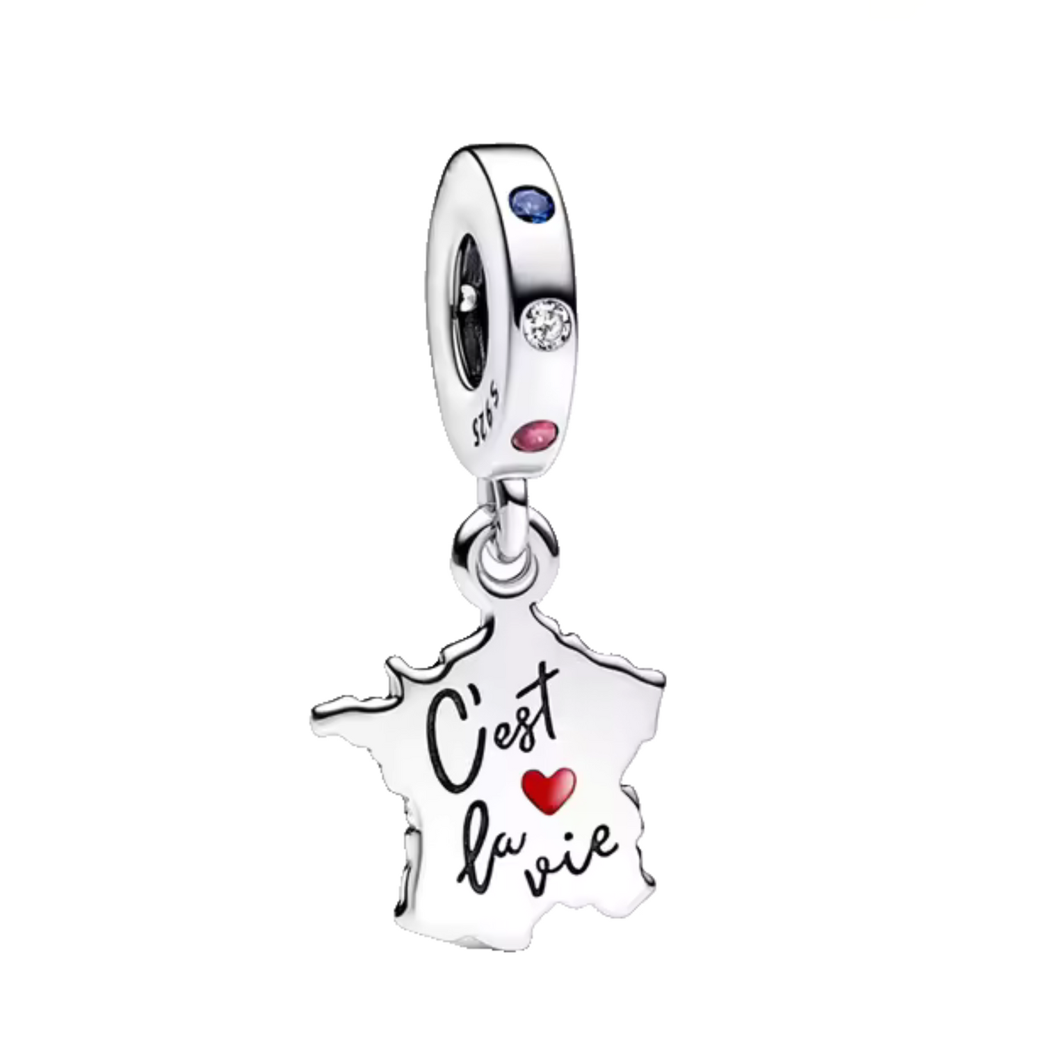 Apportez un souffle de fraîcheur et d’élégance française à votre bracelet avec ce charm en argent 925, portant l’inscription "C'est la vie". Symbole de l’art de vivre à la française, ce charm incarne la légèreté, la romance et la joie de vivre. Il évoque l’esprit de liberté et de positivité propre à la France, un véritable clin d'œil à la beauté du quotidien.
Parfait pour les passionnés de culture française, de voyages et de plaisirs simples, ce charm apportera une touche poétique et raffinée à votre colle