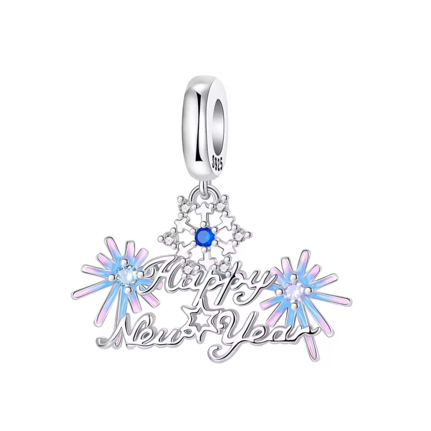 Fêtez l'arrivée d'une nouvelle année avec ce charm Happy New Year argenté, décoré de magnifiques feux d’artifice bleu clair. Ce bijou lumineux capture l’excitation et la joie des célébrations du Nouvel An, ajoutant une touche de magie festive à votre collection. Une pièce idéale pour marquer un moment spécial et commencer l’année avec style.