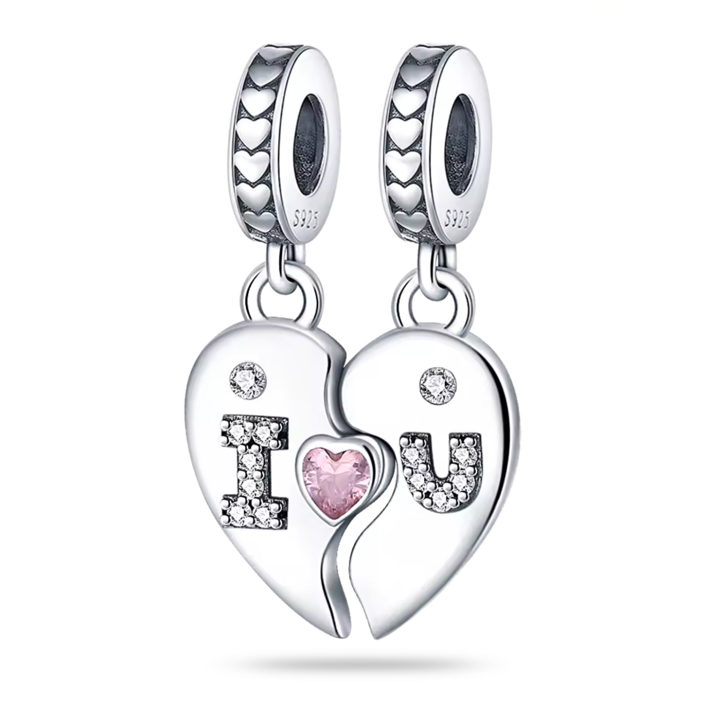 Faites une déclaration d’amour éternelle avec le charm Cœur "I Love You" à Partager. Ce bijou en argent 925 se divise en deux moitiés gravées, parfait pour un couple ou un proche.