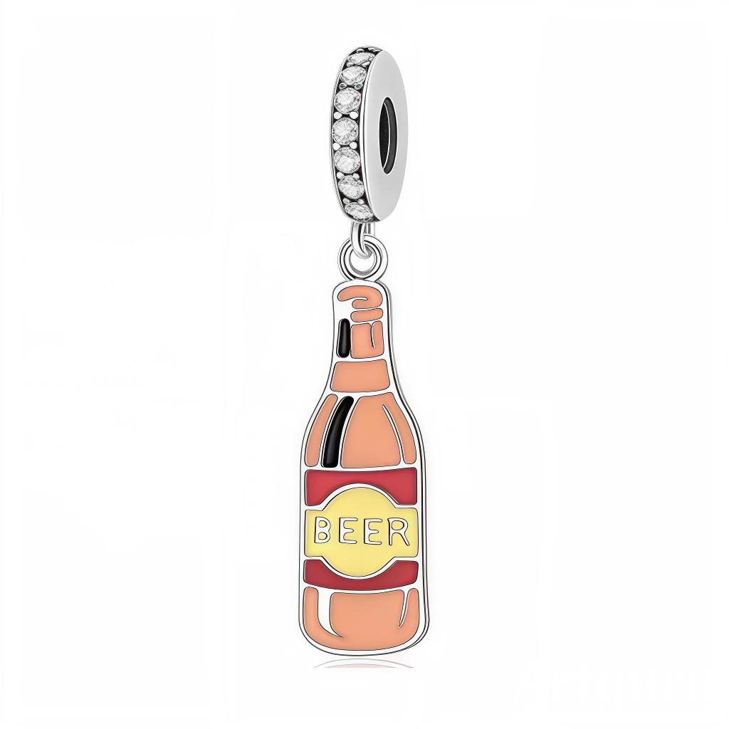Plongez dans l’univers décadent de Rick et Morty avec ce charm pendentif en argent 925 représentant l’élément emblématique de toute aventure signée Rick : la bière interdimensionnelle. Symbole de son génie anarchique et de ses excès assumés, cette chope stylisée capture l’essence même du savant fou, sans le montrer. Subtil, décalé, et irrésistiblement geek.
