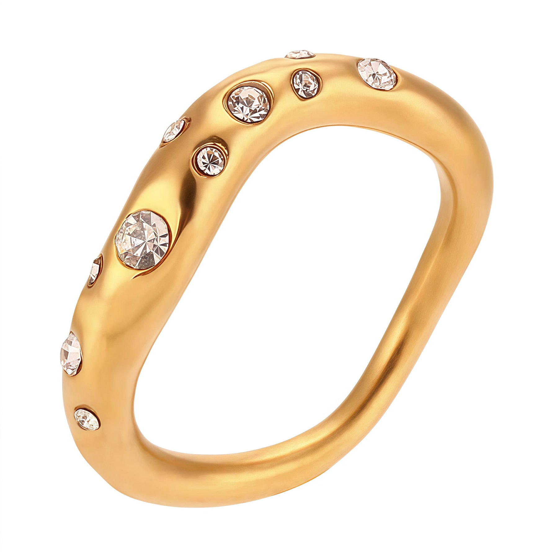 Apporte une touche d’éclat et de raffinement à ton style avec cette bague dorée ornée de strass. Son design lumineux capte la lumière avec élégance, tout en apportant une finition chic et intemporelle. Un bijou délicat et tendance, parfait pour sublimer une tenue de tous les jours ou une occasion spéciale.

Caractéristiques :

-&nbsp;Matière : Argent 925 doré.
-&nbsp;Design : Bague avec strass, finition brillante et détails soignés.
-&nbsp;Dimensions : Taille confortable à porter.
-&nbsp;Style : Bijou éléga