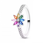 Ajoutez une note colorée et sophistiquée à votre style avec cette bague en argent 925 en forme de fleur. Chaque pétale est orné d’un cristal aux teintes variées, créant un jeu de lumière éclatant et raffiné. Un bijou idéal pour celles qui aiment allier élégance et originalité dans leurs accessoires.