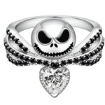 Affichez votre passion pour le film culte avec cette bague en Zinc représentant Jack Skellington, le personnage emblématique de L'Étrange Noël de Monsieur Jack Un bijou original et élégant parfait pour compléter votre collection avec une touche gothique et festive

Caractéristiques

– Matière : Zinc
– Design : Tête de Jack Skellington détaillée
– Coloris : Argenté brillant
– Style : Original gothique et festif