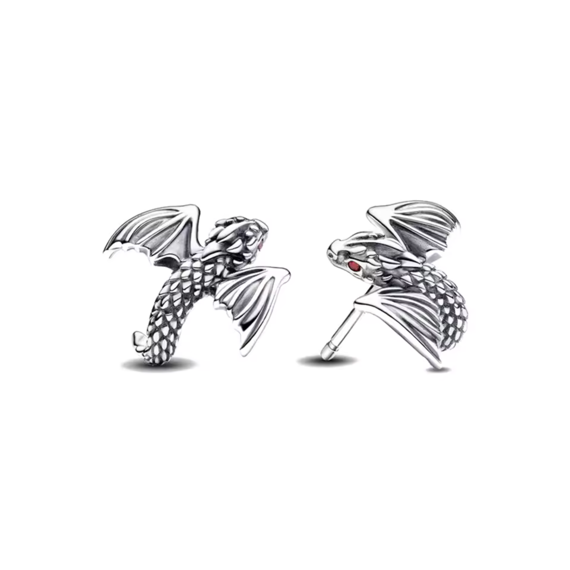 Incarne la puissance des dragons de Westeros avec ces boucles d’oreilles au design féroce, inspirées de l’univers Game of Thrones. Parfaites pour les fans de Daenerys Targaryen et des créatures mythiques, elles ajoutent une touche de mystère et de force à ton style.