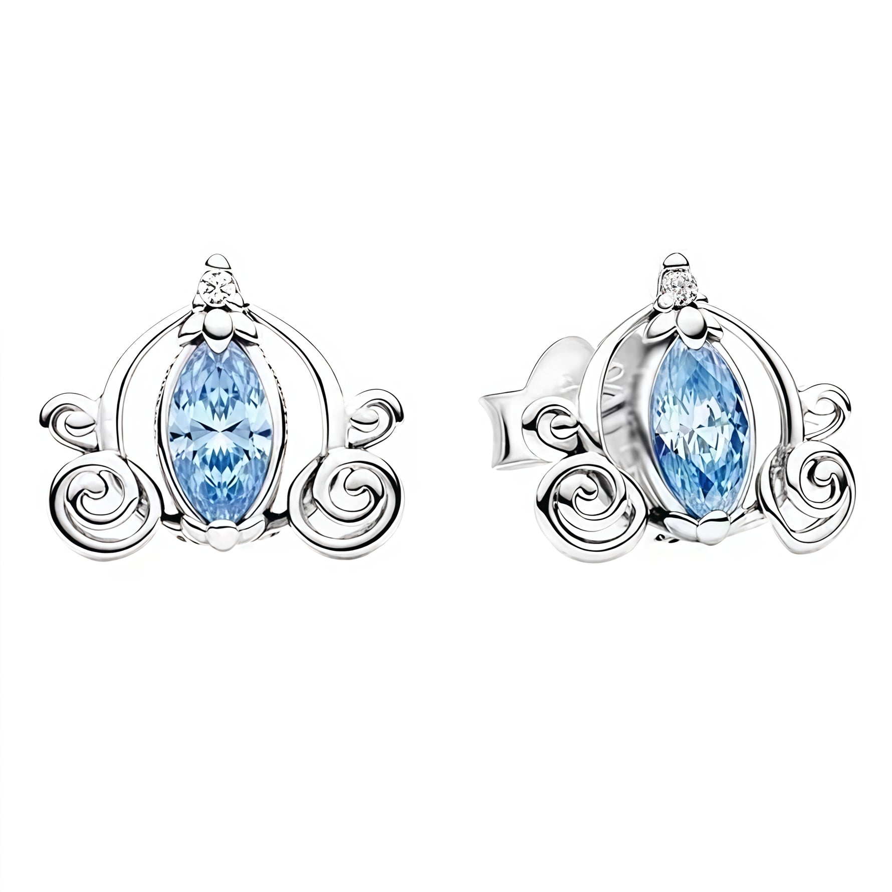 Ajoute une touche de magie et d’élégance à ton style avec ces boucles d’oreilles inspirées du carrosse de Cendrillon. Leur design raffiné et féerique évoque l’univers enchanteur du conte tout en apportant une note lumineuse et délicate à la tenue. Un bijou plein de charme, parfait pour les fans d’univers Disney et de pièces pleines de rêve.

Caractéristiques :

-&nbsp;Matière : Argent 925.
-&nbsp;Design : Carrosse de Cendrillon, avec finition brillante et délicate.
-&nbsp;Dimensions : Taille délicate et con