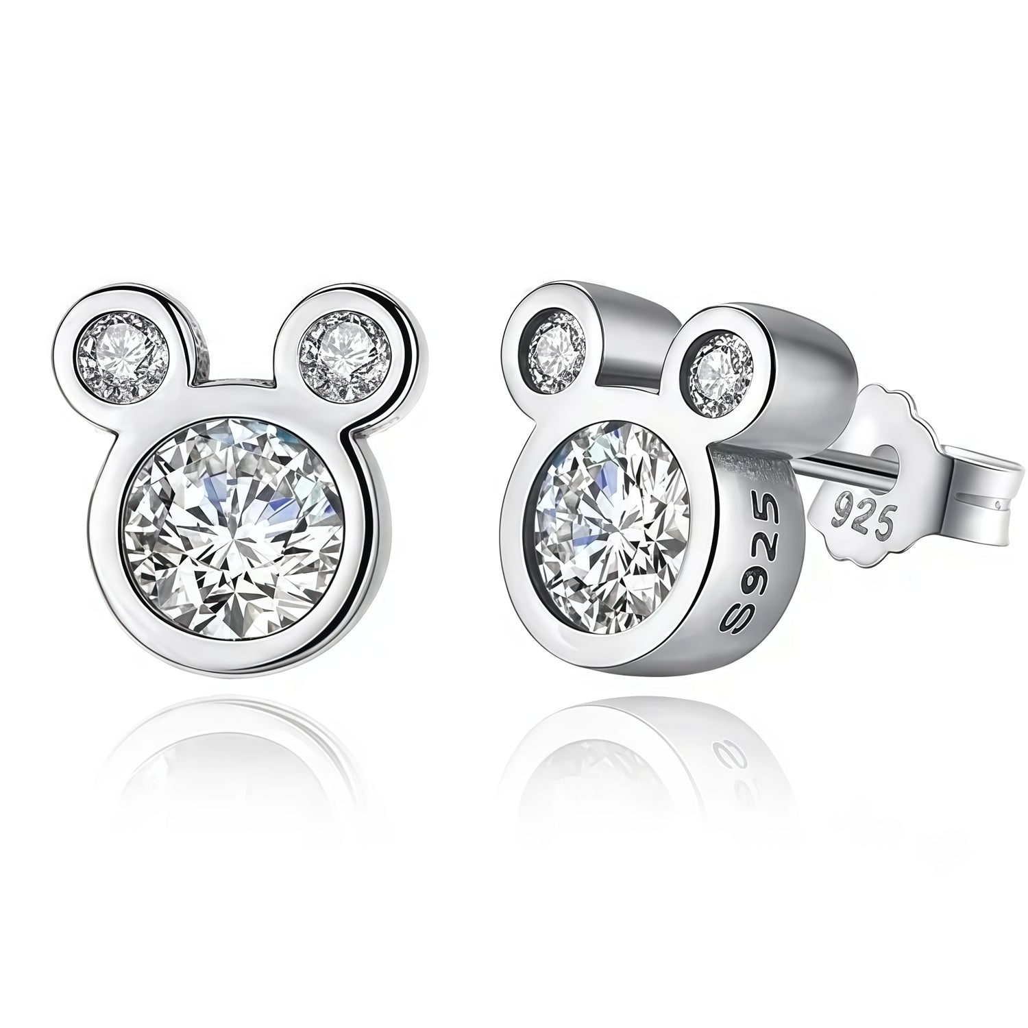 Apporte une touche de magie Disney à ton style avec ces boucles d’oreilles argentées inspirées de Mickey. Leur design iconique et délicat ajoute une note joyeuse, intemporelle et élégante, parfaite pour les fans de Disney qui aiment les bijoux discrets mais pleins de personnalité. Un modèle facile à porter au quotidien, qui mêle fantaisie et raffinement.

Caractéristiques :

-&nbsp;Matière : Argent 925.
-&nbsp;Design : Mickey argenté, avec finition brillante.
-&nbsp;Dimensions : Taille délicate et confortab