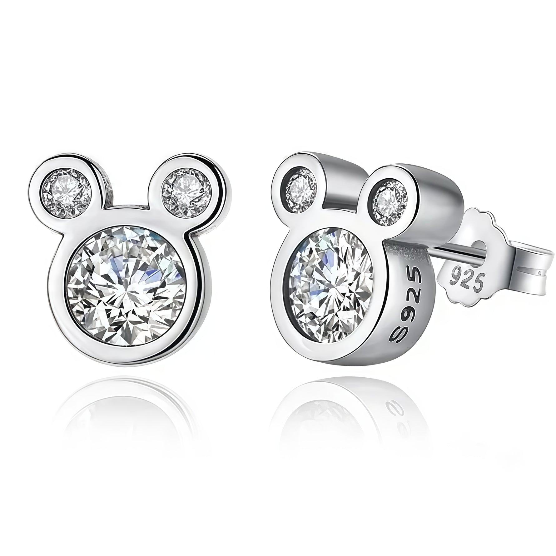 Apporte une touche de magie Disney à ton style avec ces boucles d’oreilles argentées inspirées de Mickey. Leur design iconique et délicat ajoute une note joyeuse, intemporelle et élégante, parfaite pour les fans de Disney qui aiment les bijoux discrets mais pleins de personnalité. Un modèle facile à porter au quotidien, qui mêle fantaisie et raffinement.

Caractéristiques :

-&nbsp;Matière : Argent 925.
-&nbsp;Design : Mickey argenté, avec finition brillante.
-&nbsp;Dimensions : Taille délicate et confortab
