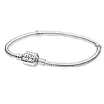 Apporte une touche galactique et emblématique à ton poignet avec ce bracelet Star Wars. Inspiré de l’univers culte de la saga, ce bijou se distingue par son style moderne, ses finitions soignées et son esprit collector. Un bracelet original et plein de caractère, parfait pour les fans de Star Wars et les accessoires à forte personnalité.

Caractéristiques :

- Matière : Argent 925.
- Design : Bracelet inspiré de Star Wars avec finitions soignées.
- Dimensions : Taille confortable et agréable à porter.
- Sty