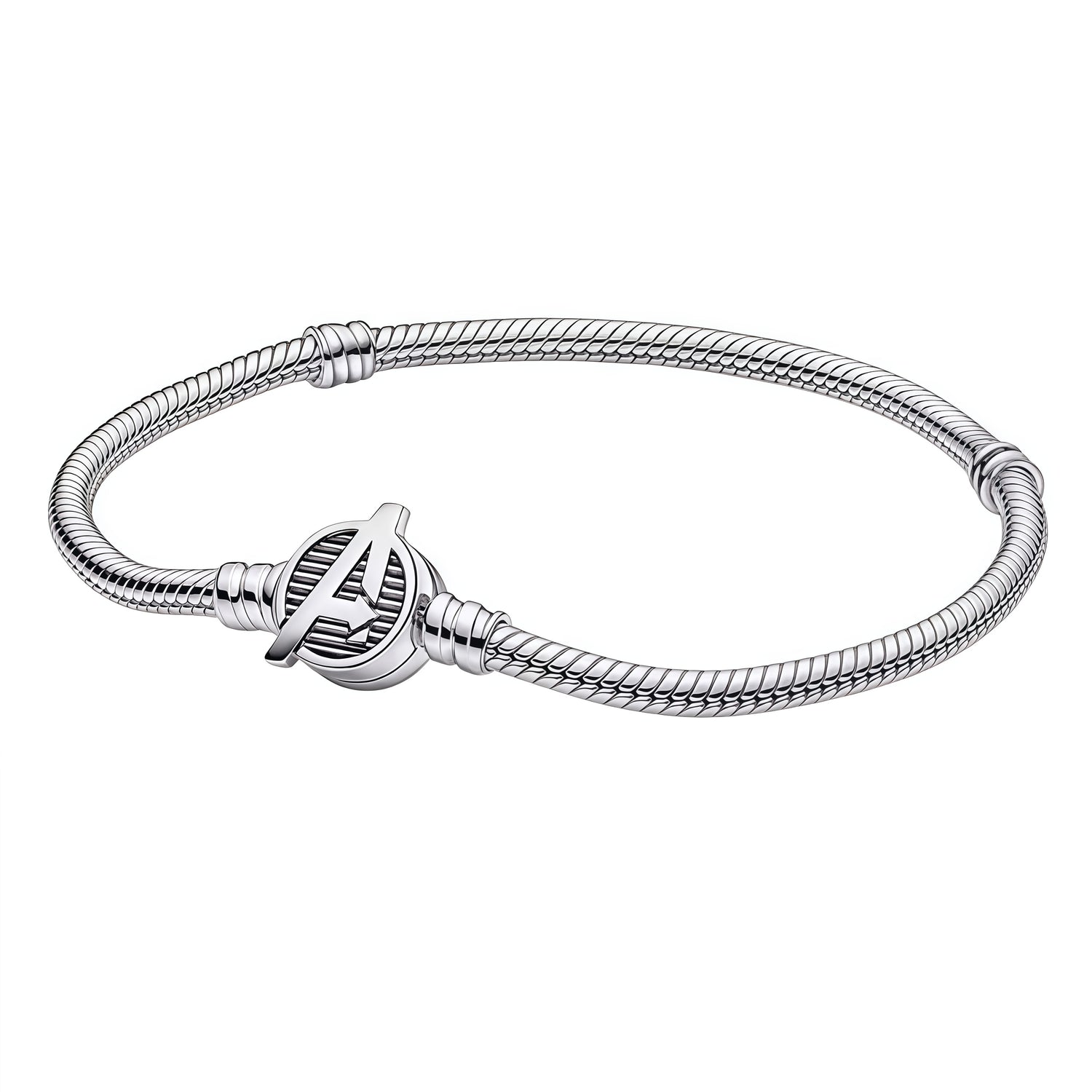 Apporte une touche puissante et héroïque à ton poignet avec ce bracelet Avengers. Inspiré de l’univers Marvel, il associe un style moderne et affirmé à des finitions soignées pour un rendu à la fois élégant et collector. Un bracelet plein de caractère, parfait pour les fans des super-héros et des accessoires emblématiques.

Caractéristiques :

- Matière : Argent 925.
- Design : Bracelet inspiré des Avengers avec finitions soignées.
- Dimensions : Taille confortable et agréable à porter.
- Style : Bijou Marv