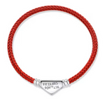 Ce bracelet rigide en cordon tressé rouge vif est fermé par un fermoir triangulaire en argent 925 gravé “FRIENDS DON’T LIE”, apportant une touche de couleur dynamique et un message amical au poignet.

Caractéristiques :

Matière : Cordon tressé rouge aspect cuir et fermoir en argent 925 (triangle lisse avec gravure noire stylisée).
Finition : Trois anneaux en argent 925 décoratifs encadrent le fermoir pour un rendu moderne et épuré.
Tailles : Disponible du 16 au 21 cm, idéal pour s’adapter aux poignets fins