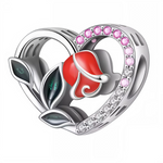 Ce charm pendentif en argent 925 présente un cœur ajouré abritant une rose rouge glossy avec feuilles vert iridescent, bordé de cristaux roses et blancs pour une explosion florale passionnée et délicate. La structure openwork laisse filtrer la lumière avec élégance.

Caractéristiques :

Matière : Argent 925 (S925)
Design : Cadre cœur sculpté avec rose émaillée rouge, feuilles pailletées vertes et pavage pierres roses, forme suspendue fluide.
Style : Passionné et nature, parfait pour déclarer un amour fleuri