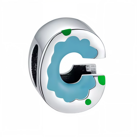 Apportez une touche d’originalité à votre bracelet avec ce charm en forme de lettre "C", réalisé en argent 925 et décoré de taches de couleur dans un style artistique. Un bijou unique et raffiné, parfait pour exprimer votre créativité, votre personnalité ou offrir un cadeau haut en couleur à un être cher.