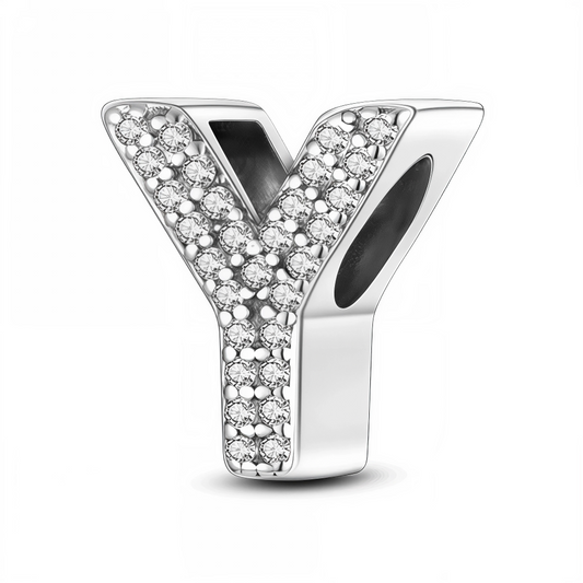 Exprimez votre personnalité avec ce charm en forme de lettre "Y", fabriqué en argent 925 et orné de strass scintillants. Parfait pour personnaliser votre bracelet avec une initiale pleine de sens, ce bijou combine élégance, brillance et finesse.