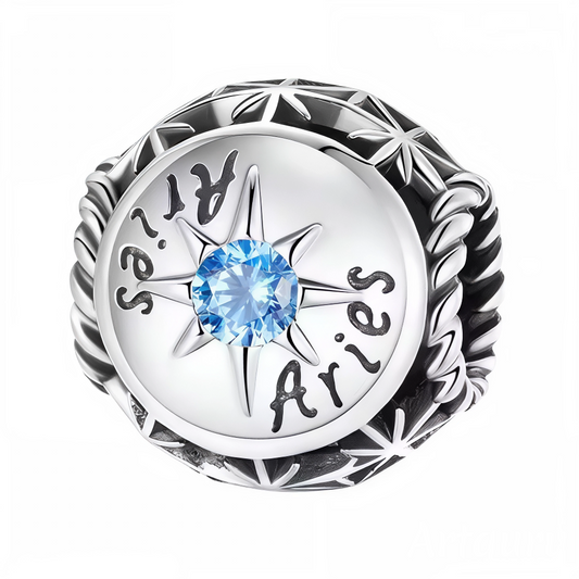 Exprimez votre personnalité audacieuse avec ce charm rond dédié au signe astrologique Bélier. Orné d’une pierre bleu clair lumineuse au centre, ce bijou en argent 925 allie élégance et symbolisme. Parfait pour personnaliser votre bracelet ou offrir un cadeau unique à un amateur d’astrologie.