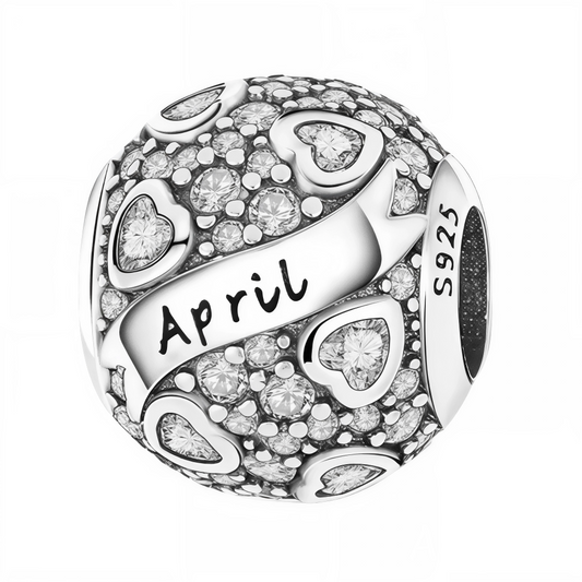 Célébrez votre mois de naissance avec élégance grâce à ce charm rond, orné de strass blanches éclatants, symbole d’avril. Réalisé en argent 925, ce bijou délicat et raffiné est parfait pour personnaliser votre bracelet ou offrir un cadeau significatif à une personne chère née en avril.