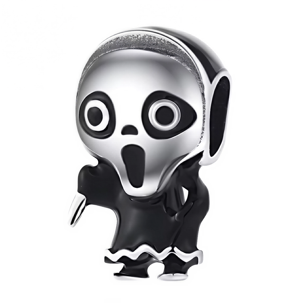 Ce charm capture l’icône de Scream dans un format perle traversante: capuche lisse, robe sombre ondulée et célèbre masque blanc aux yeux ronds et bouche béante. Les contrastes noir/blanc soulignent la silhouette tandis que les finitions polies apportent une touche chic à ce personnage terrifiant. Parfait pour un thème Halloween, cinéma ou collection horror‑pop.