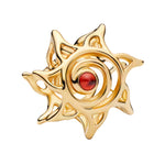 Apporte une touche lumineuse et chaleureuse à ton bracelet avec ce charm soleil doré. Son design rayonnant symbolise la lumière, l’énergie positive et la joie de vivre, tout en ajoutant une note élégante et raffinée à ta collection. Un bijou délicat et intemporel, parfait pour illuminer ton style au quotidien.

Caractéristiques :

-&nbsp;Matière : Argent 925 doré.
-&nbsp;Design : Soleil doré avec finition brillante et détails soignés.
-&nbsp;Dimensions : Taille délicate et confortable à porter.
-&nbsp;Style
