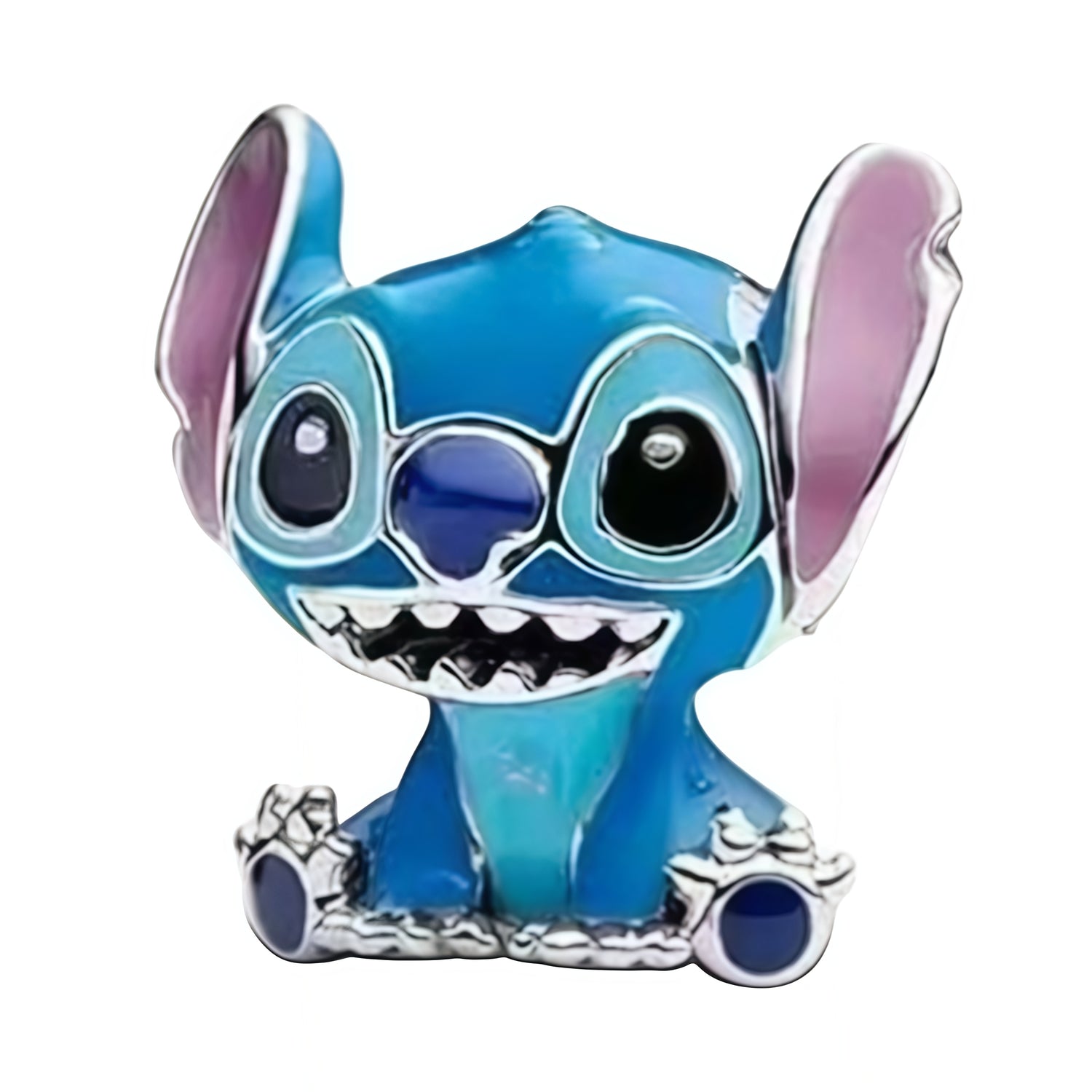 Apporte une touche joyeuse et malicieuse à ton bracelet avec ce charm Stitch. Inspiré de l’univers Disney, ce bijou en argent 925 met en valeur Stitch avec ses détails soignés et son expression pleine de caractère. Un charm original et attachant, parfait pour les fans de Lilo et Stitch et des bijoux pleins de personnalité.

Caractéristiques :

- Matière : Argent 925.
- Design : Stitch avec finitions soignées.
- Dimensions : Taille délicate et confortable à porter.
- Style : Bijou Disney, raffiné et original