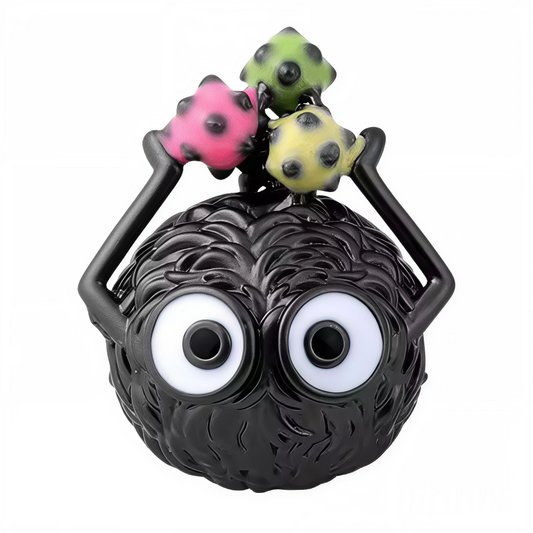 Apportez une touche de fantaisie et de douceur à votre collection avec ce charm en Argent 925 représentant un adorable Susuwatari, inspiré de l’univers magique des films d’animation japonais. Un bijou plein de charme, idéal pour les amateurs d’objets mignons et originaux.

Caractéristiques
– Matière : Argent 925
– Design : Susuwatari détaillé et expressif
– Style : Mignon, fantaisie et unique