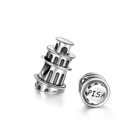 Découvrez l'élégance de l'Italie avec ce charm Tour de Pise ! Fabriqué en argent S925, ce charm détaillé représente la célèbre tour penchée, symbole emblématique de la ville de Pise. Parfait pour les voyageurs et les amoureux de l'architecture, ce charm est compatible avec les bracelets Pandora, vous permettant de personnaliser votre collection avec style et originalité.