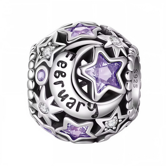 Célébrez le mois de février avec ce charm en argent 925 orné de magnifiques étoiles serties de strass violettes scintillantes. Avec ses détails soignés et ses pierres éclatantes, ce bijou élégant est parfait pour personnaliser votre bracelet ou offrir un cadeau plein de sens à une personne née en février.