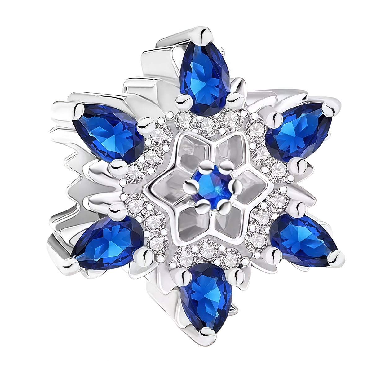 Charm représentant un flocon de neige élégant, orné de six cristaux décoratifs bleu saphir et de petits détails brillants. Son design raffiné et lumineux évoque la beauté de l’hiver et apporte une touche glacée et élégante à votre bracelet.

Caractéristiques :

Matière : Argent 925 avec cristaux décoratifs bleus et détails brillants.
Design : Flocon de neige à six branches avec cristaux bleus et pierre centrale.
Style : Hivernal, élégant, lumineux et raffiné.
Symbolique : Pureté, fraîcheur, sérénité, beauté