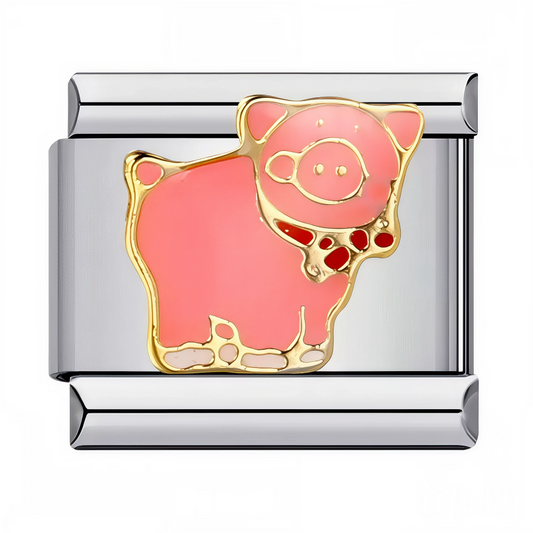 Ce charm italien en acier inoxydable argenté représente un adorable petit cochon rose, parfait pour apporter une touche ludique et originale à votre bracelet. Ses détails soignés et sa couleur vive en font un bijou charmant et unique. Facile à fixer, il s’adapte à nos bracelets composés de 17 maillons extensibles et réglables, convenant à toutes les tailles de poignet. Compatible avec tous nos charms italiens, ce charm est idéal pour personnaliser votre bijou avec une note d’humour et de douceur.