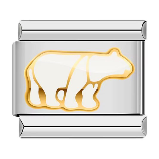 Ce charm italien en acier inoxydable argenté met en scène un adorable ours polaire blanc aux contours dorés, symbole de douceur et de force. Ses finitions soignées et ses couleurs élégantes en font un bijou raffiné qui apportera une touche hivernale et originale à votre bracelet. Facile à fixer, il s’adapte parfaitement à nos bracelets composés de 17 maillons extensibles et réglables, convenant à toutes les tailles de poignet. Compatible avec tous nos charms italiens, c’est la pièce idéale pour personnalise