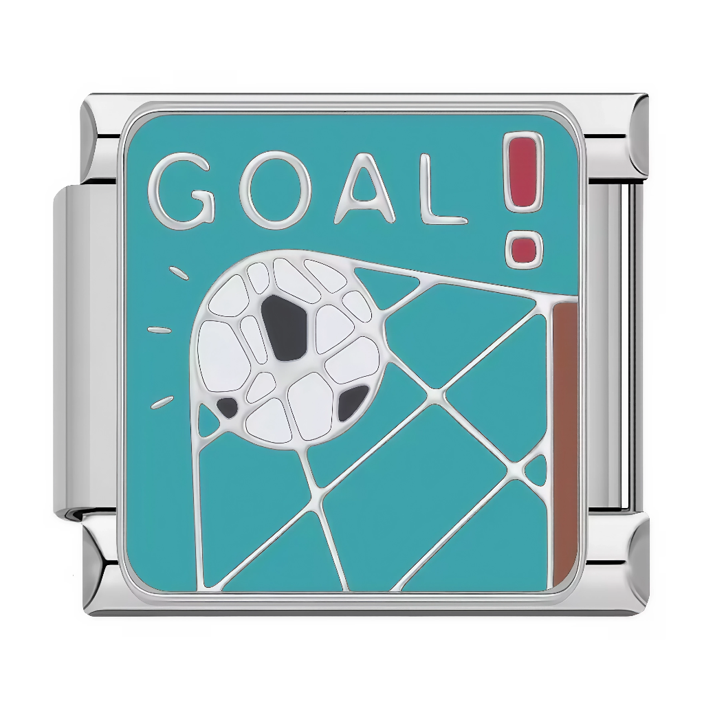 Ce charm italien célèbre le moment ultime du sport avec un ballon blanc explosant dans les filets turquoise, sur fond de texte "GOAL!!" en lettres capitales dynamiques. Le design énergique et coloré en fait un bijou triomphant pour les supporters passionnés sur un bracelet à charms italien.