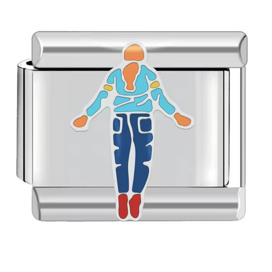 Ce charm italien représente l’iconique scène où Max lévite dans Stranger Things, un moment fort pour tous les fans de la série. Fabriqué en acier inoxydable de haute qualité, il combine finesse et robustesse pour un rendu unique et détaillé. Facile à fixer, il s’adapte à nos bracelets composés de 17 maillons extensibles et réglables, convenant à toutes les tailles de poignet. Compatible avec tous nos charms italiens, ce bijou est parfait pour personnaliser votre bracelet avec une touche geek et émotionnelle