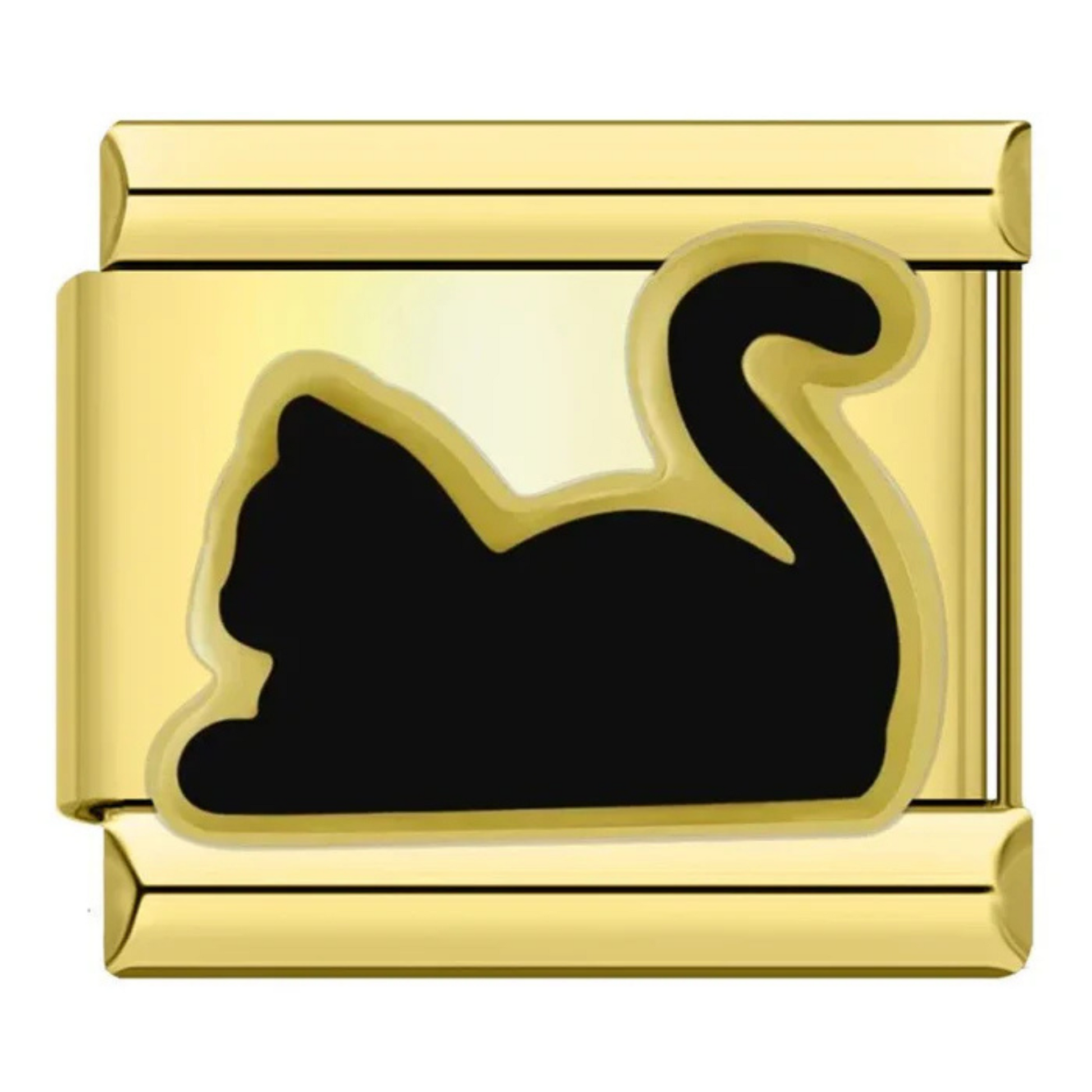 Ce charm italien doré représente une élégante silhouette de chat noir, symbole de mystère et de raffinement. Fabriqué en acier inoxydable de haute qualité avec une finition dorée brillante, il allie robustesse et détails soignés pour un rendu chic et intemporel. Facile à fixer, il s’adapte parfaitement à nos bracelets composés de 17 maillons extensibles et réglables, convenant à toutes les tailles de poignet. Compatible avec tous nos charms italiens, ce bijou original est idéal pour personnaliser votre brac