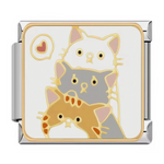 Ce charm italien montre un adorable trio de chats empilés (blanc, gris, orange) aux grands yeux curieux, entourés d'un cœur, bulle et étoile sur fond blanc joyeux. Parfait pour les multi-propriétaires de chats ou amoureux des félins qui veulent célébrer la famille féline sur leur bracelet à charms italien.