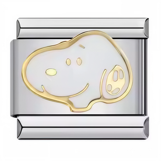 Ce charm italien minimaliste représente le visage iconique de Snoopy, symbole intemporel de tendresse et de bonne humeur. Fabriqué en acier inoxydable de haute qualité, il combine robustesse et finition soignée pour un rendu élégant. Facile à fixer, il s’adapte à nos bracelets composés de 17 maillons extensibles et réglables, convenant à toutes les tailles de poignet. Compatible avec tous nos charms italiens, il est idéal pour personnaliser votre bracelet avec une touche discrète et attachante.