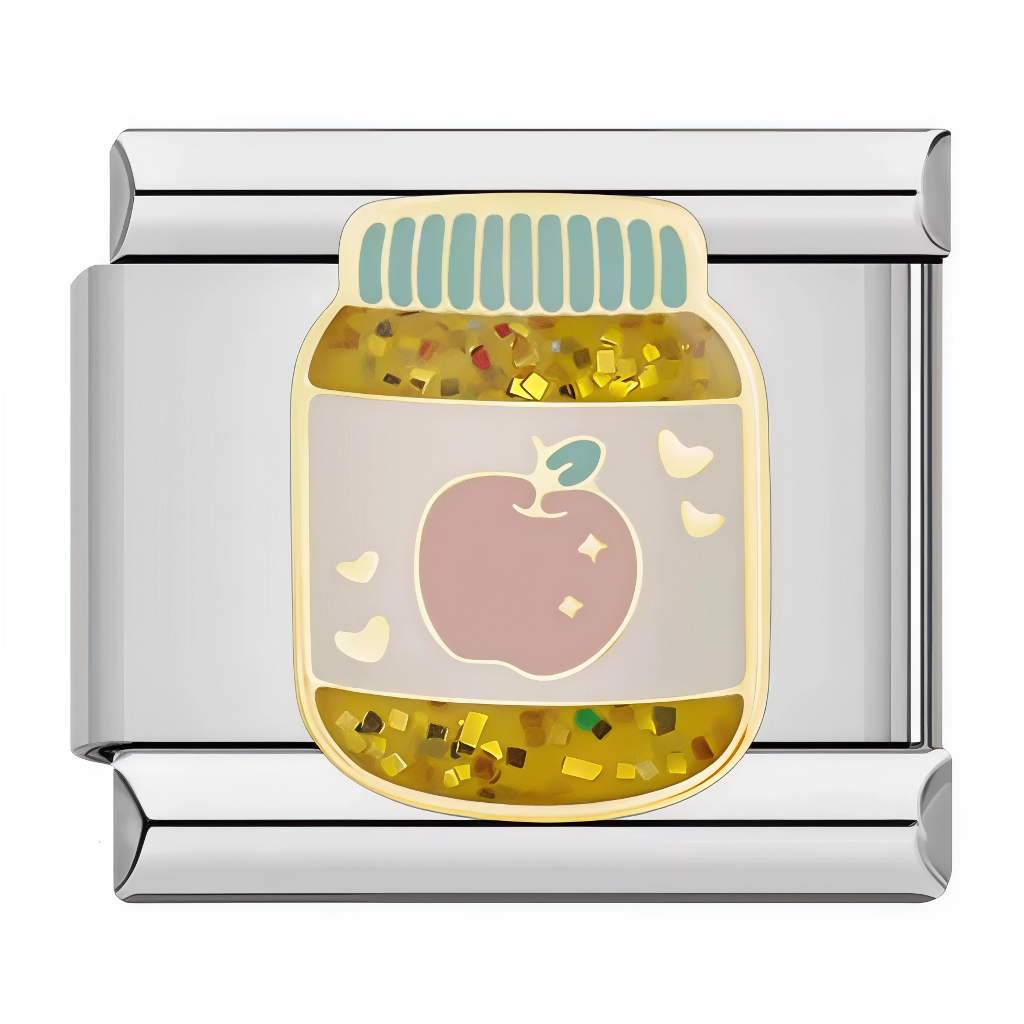 Ce charm italien présente un pot de confiture doré scintillant rempli de paillettes jaunes et colorées, étiquette ornée d'une pomme rose étoilée avec petites étoiles pour une gourmandise automnale kawaii et appétissante. Idéal pour les gourmands et fans de motifs fruités qui veulent un soupçon de douceur maison sur leur bracelet à charms italien.