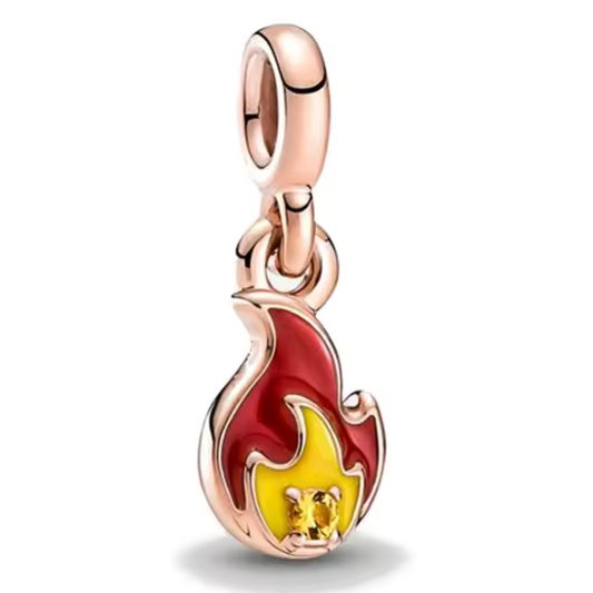 Mini breloque en Argent 925 recouvert d’émail rose gold en forme de flammes. Dotée d’un petit anneau, elle est idéale pour personnaliser un collier ou un bracelet fin.

Caractéristiques
– Argent 925
– Émail rose gold
– Forme flammes
– Petit anneau
– Idéal pour collier ou bracelet fin