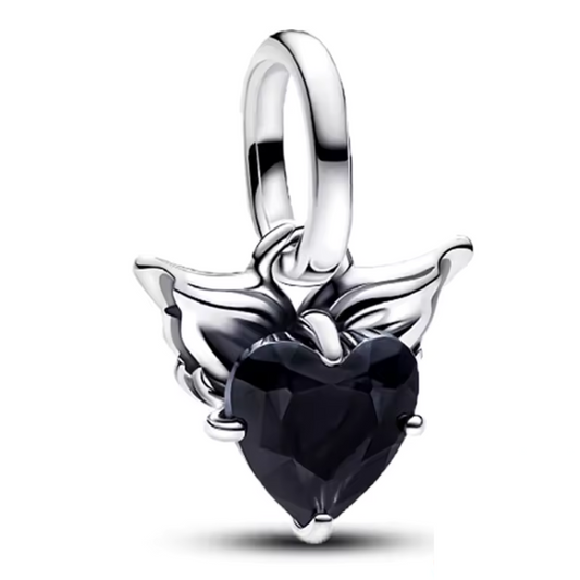 Mini breloque en Argent 925 représentant un cœur noir orné de deux ailes. Équipée d’un petit anneau, elle est parfaite pour un collier ou un bracelet fin.

Caractéristiques

– Argent 925
– Cœur noir avec ailes
– Petit anneau
– Idéal pour collier ou bracelet fin