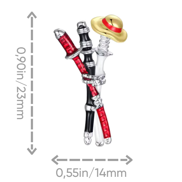 Affichez votre passion pour l’aventure avec ce charm pendentif en argent 925 inspiré de l’univers légendaire de One Piece. Ce bijou saisissant met en scène trois katanas croisés, emblème du célèbre épéiste Roronoa Zoro, surmontés d’un chapeau de paille emblématique, clin d’œil à Luffy et à l’esprit indomptable de l’équipage du Chapeau de Paille. Une pièce incontournable pour les fans de la saga et les âmes de pirates.
