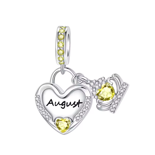 Rayonnez tout l’été avec ce charm pendentif en argent 925 en forme de cœur, délicatement orné de strass jaunes lumineux. Au centre, l’inscription « August » gravée apporte une touche personnalisée, tandis que la pierre jaune en forme de cœur symbolise la joie et l’énergie. Ce charm pendentif est idéal pour célébrer un anniversaire d’août ou offrir un cadeau unique, chargé de sens et de vitalité.