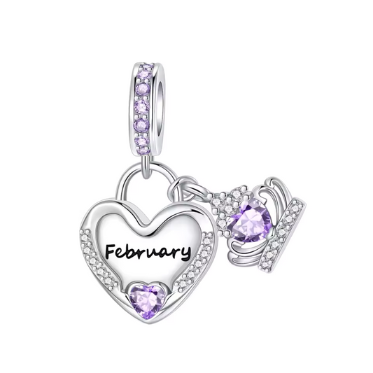 Célébrez la douceur de l’hiver avec ce charm pendentif en argent 925 en forme de cœur, délicatement orné de strass violets lumineux. Au centre, l’inscription « February » gravée ajoute une touche personnalisée, tandis que la pierre violette en forme de cœur symbolise la créativité et la sagesse. Ce charm pendentif est idéal pour marquer un anniversaire de février ou offrir un cadeau unique, riche en signification et en élégance.