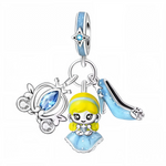Ce charm capture la magie d’un conte de minuit. La petite princesse en robe bleu ciel pailletée est encadrée d’un carrosse orné d’une pierre bleue taille navette et d’un escarpin laqué assorti, symbole de l’instant merveilleux. La bélière bleue décorée d’une étoile sertie renforce l’esprit enchanté. Idéal pour un thème bal, Disney‑like ou cadeau de rêve.