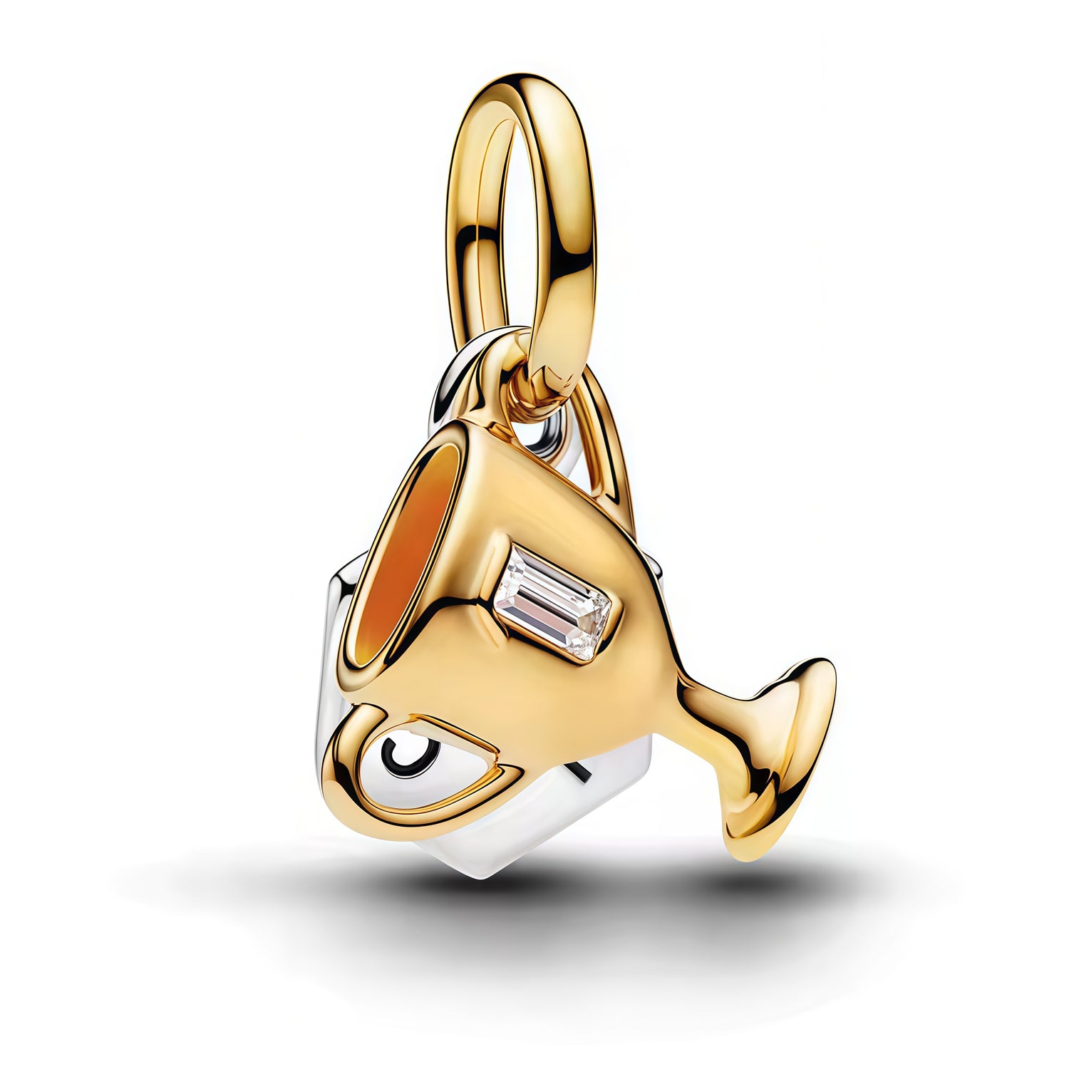 Apporte une touche sportive et élégante à ton bracelet avec ce charm coupe de sport. Son design inspiré des récompenses sportives symbolise la victoire, la performance et le dépassement de soi, tout en ajoutant une note raffinée à ta collection. Un bijou simple et symbolique, parfait pour les passionnés de sport ou pour célébrer une belle réussite.

Caractéristiques :

-&nbsp;Matière : Argent 925.
-&nbsp;Design : Coupe de sport avec finition brillante et détails soignés.
-&nbsp;Dimensions : Taille délicate 