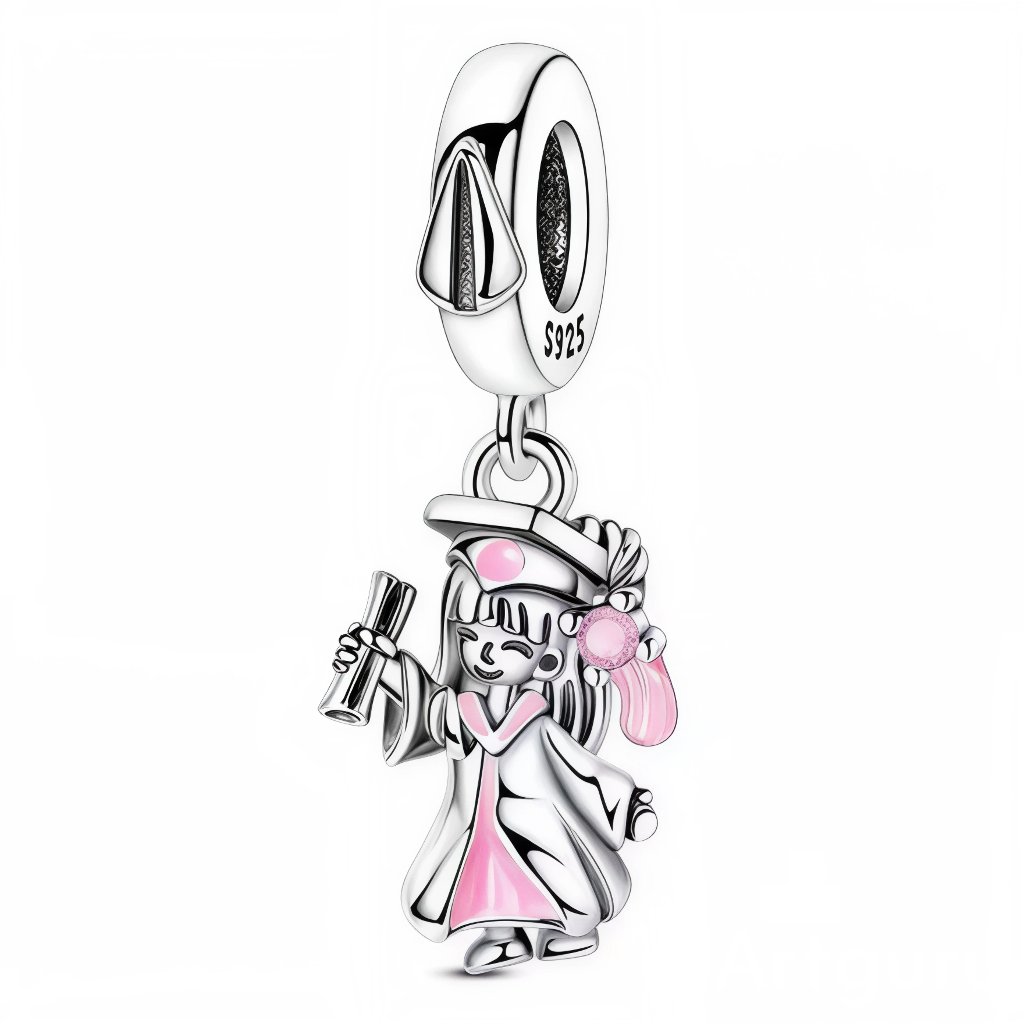 Ce charm pour bracelet en argent 925 dépeint une figurine de diplômée joyeuse en toge blanche avec toque carrée rose, tenant un diplôme enroulé et un pompon rose, célébrant la réussite académique avec enthousiasme. La base ronde gravée « S925 » s'attache facilement aux bracelets modulaires.

Caractéristiques :

Matière : Argent 925 (S925)
Design : Mini-personnage féminin en robe de fin d'études émaillée rose, chapeau carré, diplôme et pompon, sur support rond.
Style : Célébratoire et motivant, idéal pour re
