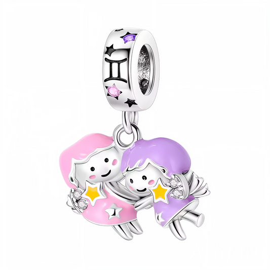 Célébrez la dualité et la curiosité de votre signe avec ce charm pendentif en argent 925, représentant deux personnages délicats, symbolisant les Gémeaux. Ce design raffiné incarne l’intelligence, la vivacité et l’adaptabilité qui caractérisent ce signe d’air. Les détails lumineux glow in the dark s’illuminent dans l’obscurité, créant un éclat enchanteur et mystérieux. Un bijou élégant, parfait pour les natifs des Gémeaux ou pour offrir un symbole astrologique empreint de complicité et de charme.