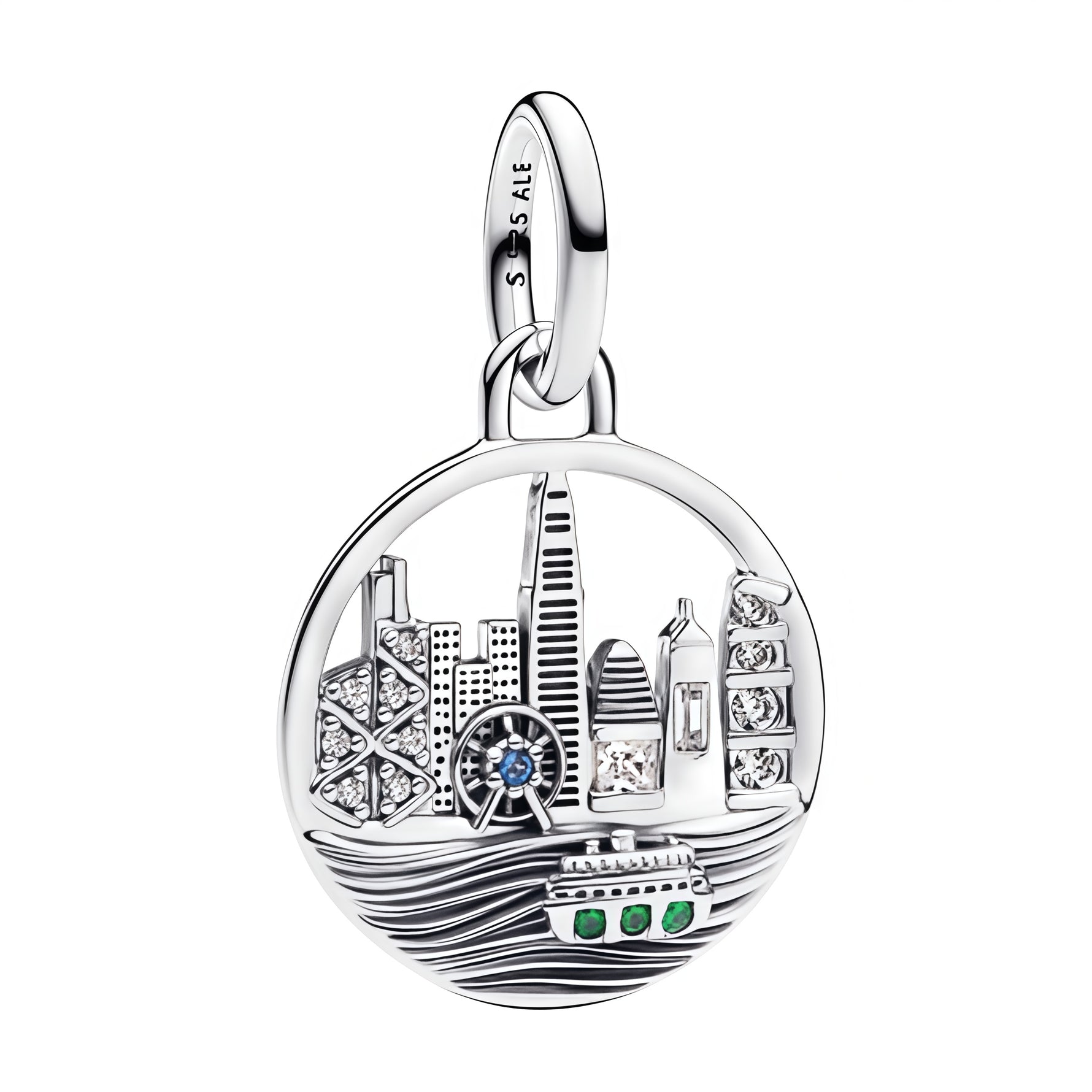 Charm pendentif élégant représentant la skyline de Hong Kong, avec ses gratte-ciel emblématiques et ses lignes modernes. Son design urbain et raffiné évoque le voyage, l’architecture et l’énergie unique de la ville, pour un bijou à la fois contemporain et symbolique.

Caractéristiques :

- Matière : Argent 925.
- Design : Skyline de Hong Kong avec immeubles et détails urbains.
- Style : Voyage, moderne et architectural.
- Symbolique : Hong Kong, ville, découverte et dynamisme.
- Compatibilité : Charm penden