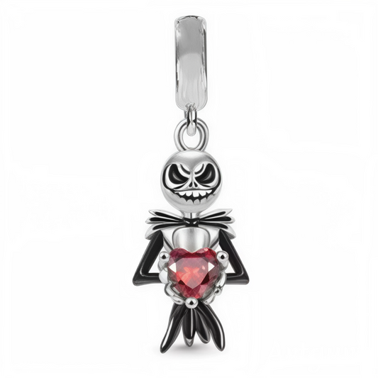 Ajoutez une touche romantique et macabre à votre collection avec ce charm représentant Jack Skellington tenant un cœur rouge, issu de L'Étrange Noël de Monsieur Jack. Conçu en argent sterling S925, ce charm capture l'essence à la fois effrayante et touchante de Jack, le Roi des Citrouilles, tenant un symbole vibrant d'amour et de passion.

Le design finement détaillé de Jack, avec son visage squelettique emblématique et le cœur rouge éclatant entre ses mains, est parfait pour les fans du film culte et ceux 