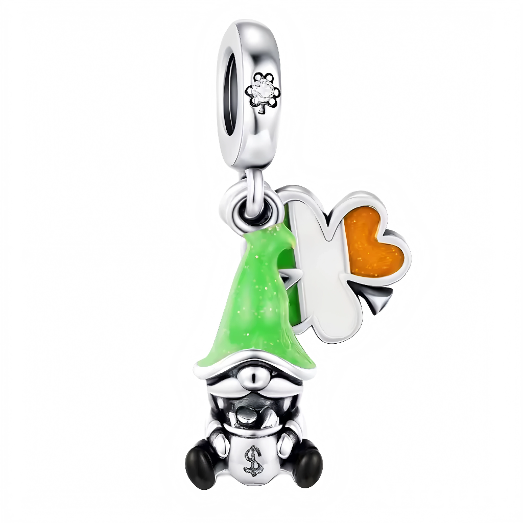 Ce charm pendentif en argent 925 met en scène un adorable leprechaun assis avec un symbole dollar pour la richesse, coiffé d'un chapeau vert pailleté, tenant un trèfle à quatre feuilles orange et un papillon blanc pour une vibe porte-bonheur magique. Suspendu à une bélière simple ornée d'un strass, il capture l'esprit festif de la chance irlandaise.

Caractéristiques :

Matière : Argent 925 (S925)
Design : Leprechaun mignon avec chapeau vert émaillé, trèfle orange, dollar et papillon, monté sur anneau avec 