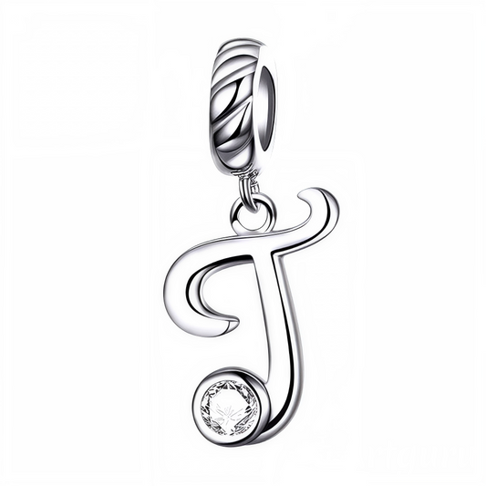 Personnalisez votre bracelet avec élégance grâce à ce charm pendentif en argent 925 représentant la lettre "T". Son design délicat est orné d’un strass blanc scintillant qui capte subtilement la lumière, offrant un bijou simple, raffiné et plein de charme. Idéal à porter au quotidien ou à offrir en cadeau pour un style sophistiqué et significatif.